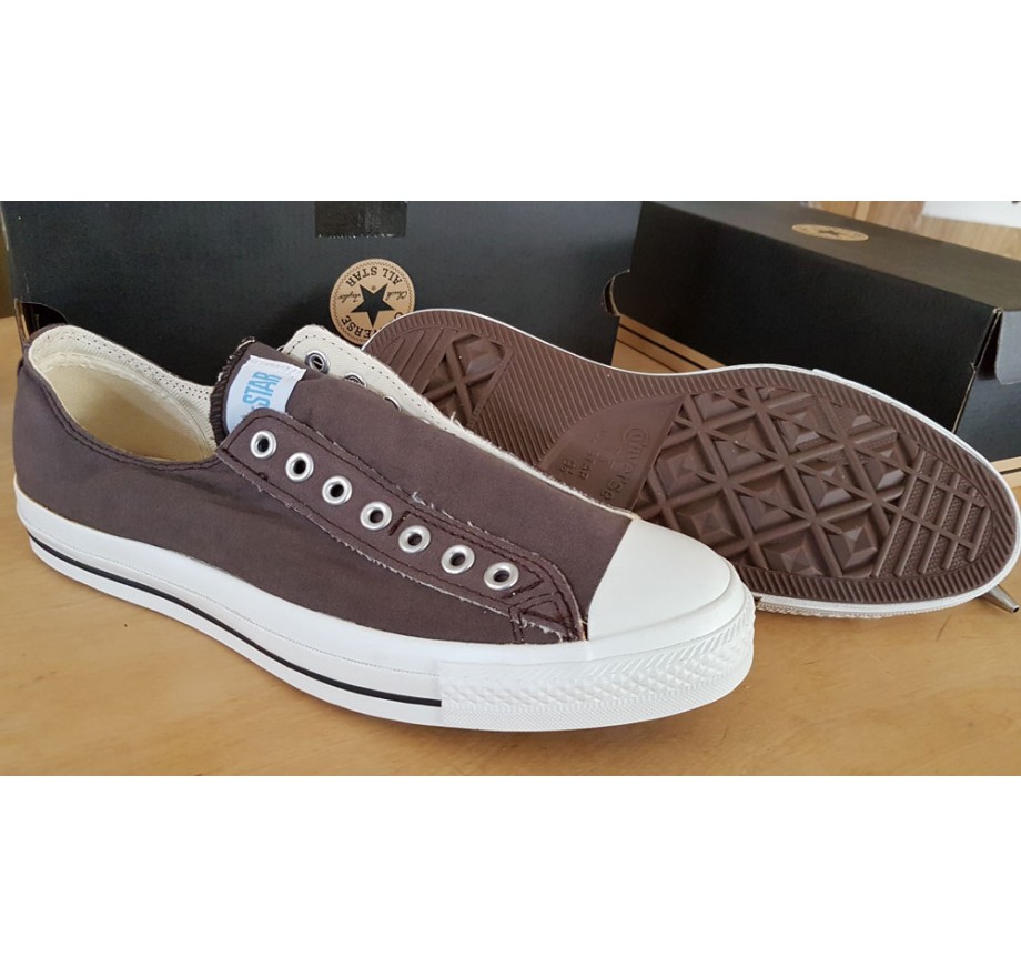 Chucks slip on top